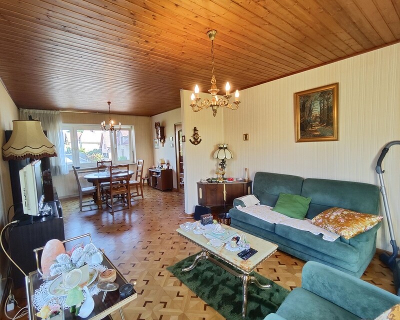 Charmante maison à Hochstatt offrant un potentiel de rénovation - salon salle à manger