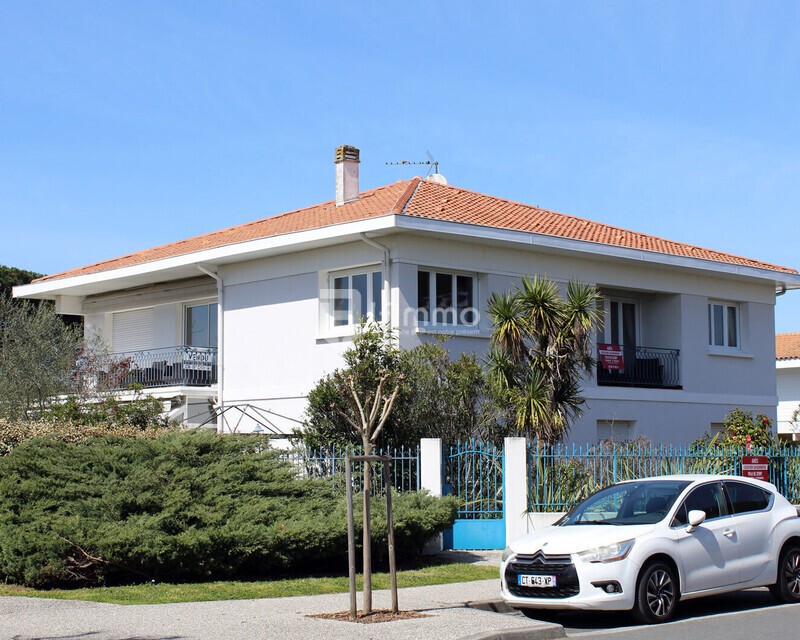 Maison sur les rives du bassin  - Unknown-10