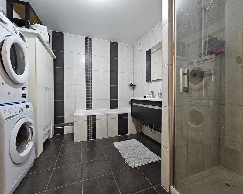 Magnifique appartement en rez-de-jardin - Salle de bain