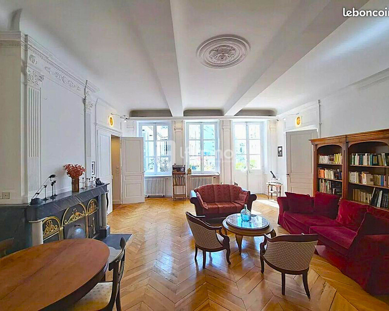 Élégant appartement de prestige de 176 m² avec terrasse de 64 m² - Sejour st chamond lfimmo