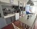 Maison rénovée 70m² avec studio 20m² indépendant - La Palme  - Salon cuisine T4 au premier étage 