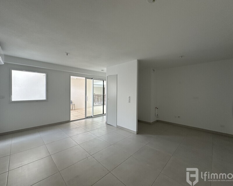 Appartement T2 en front de mer avec terrasse - Img 2996
