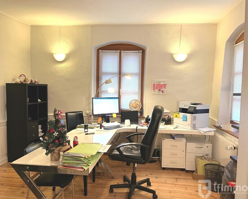 Bel immeuble de Rapport au coeur de Wintzeheim - A bureau rdc
