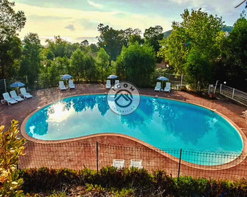 Mini villa meublé 35m2 - Residence-lisa-maria-sari-solenzara-piscine-2