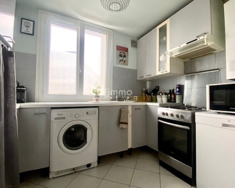 Appartement 3 pièces 55m2, balcon, parking, 2 caves - Img 8028