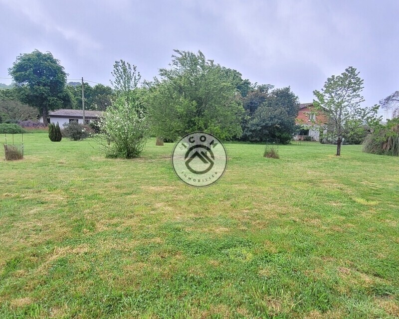 Maison de 180 m2 environ sur une parcelle de 4480 m2 - 11 jardin