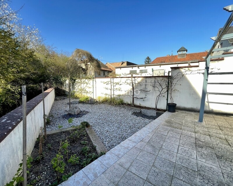 Ensemble immobilier à vendre – Habitation + Local + Fonds de commerce - Img 2210