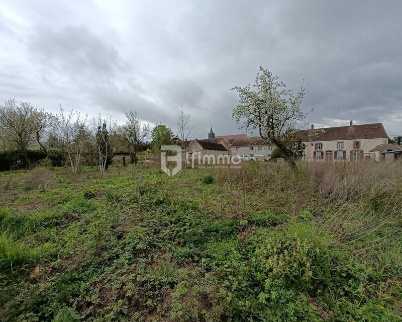 Terrain constructible d'environ 2400 m² avec puit, vue champêtre. - Img20230415145057