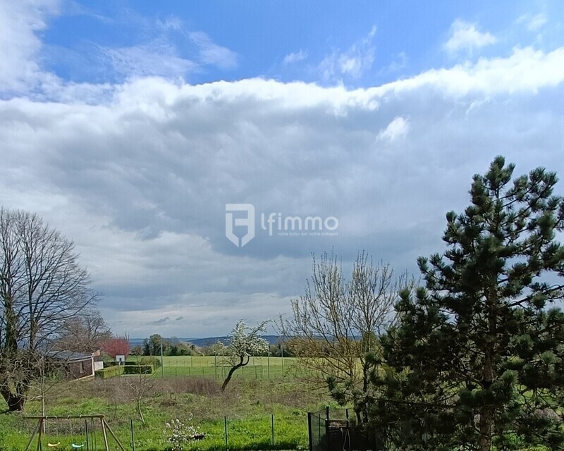 Terrain constructible d'environ 2400 m² avec puit, vue champêtre. - Img20230415155821