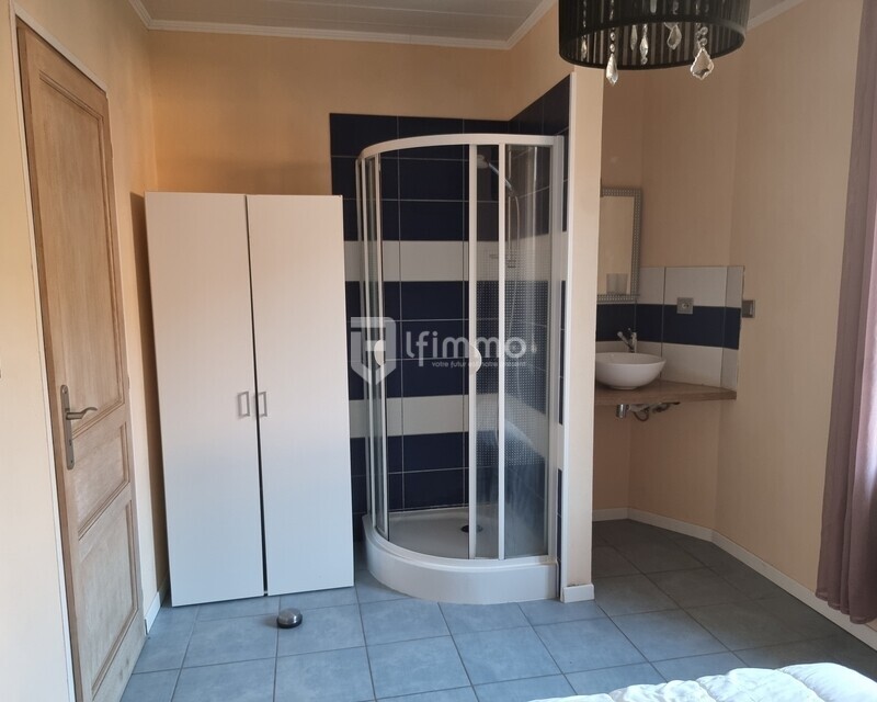 ensemble immobilier deux maisons jumelées dont trois appartements - 443efa09-b99b-45e6-bdde-da9eaa9ff8c0