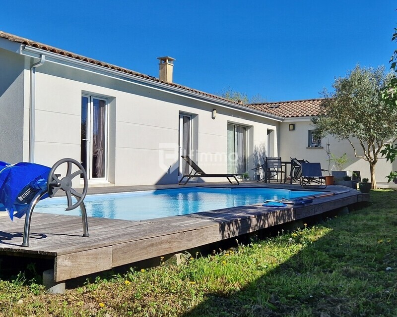 Maison individuelle de plain-pied avec garage et piscine - 20250401 165804