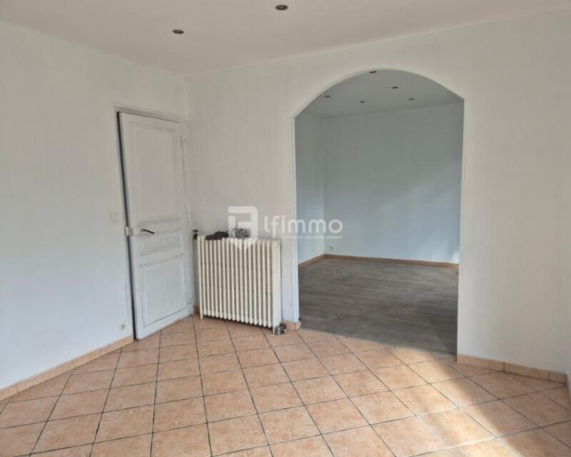Maison 5 pièces avec jardin de 450 environ - 20250417 120142