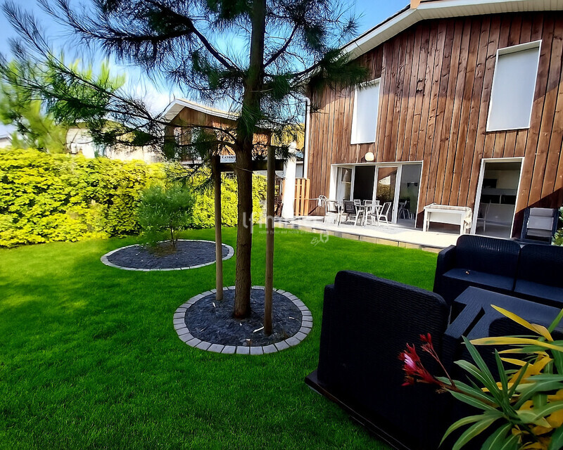 Maison 4 pièces 97 m2 « à saisir sur offre de prix » - Jardin