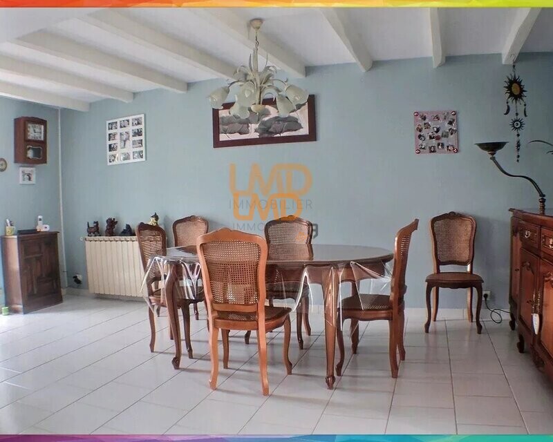 Maison Familiale. - 70ba4363-3ecc-4ebc-8280-bf4384bea900