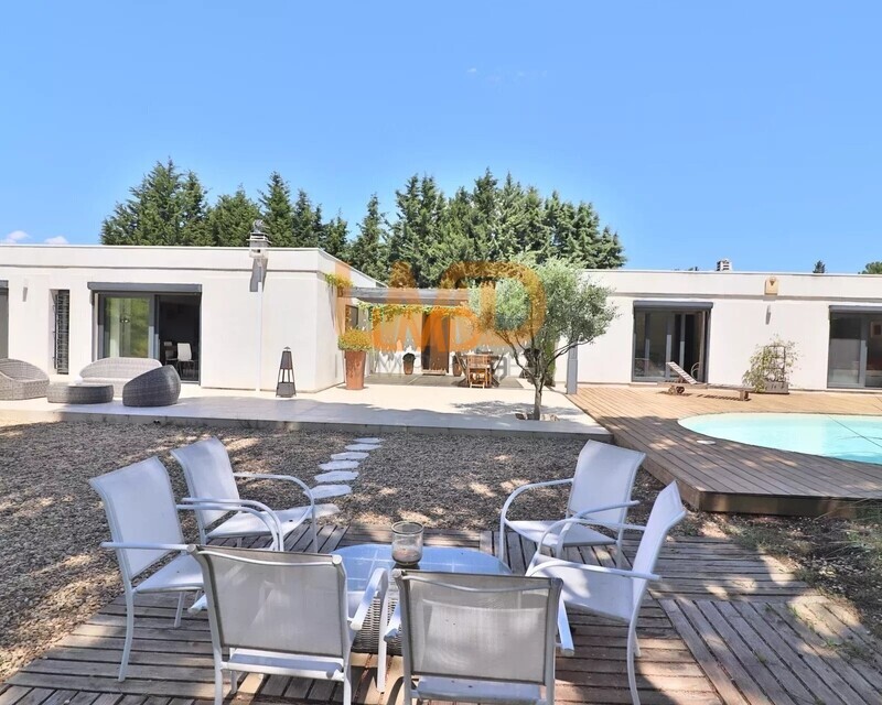 Maison d'architecte de 280m2 secteur résidentiel - Pujaut T7 280m2 prestige