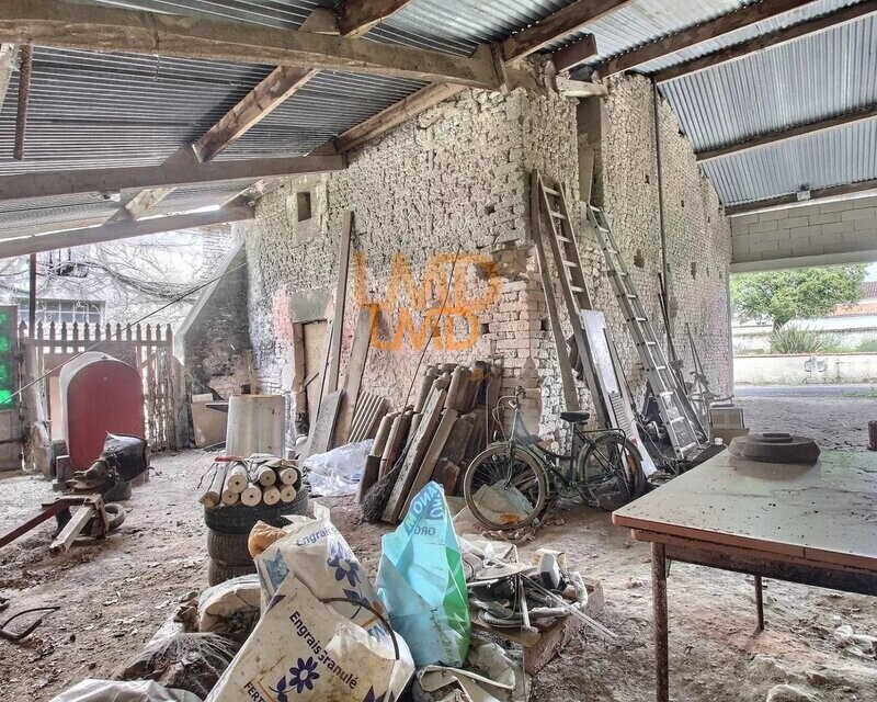 Bâtiment 100 m2 - 0e5dc543-2ce5-4266-9ed6-80d974844fbe