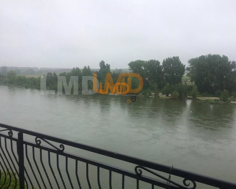 Centre Ville Appartement 136 M² Avec Dependances - fed8978c-74cf-4f37-927c-e0445a670662