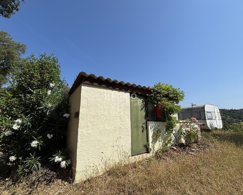 Mobilhome à rénover sur terrain de 210 m2 environ - Img 1569