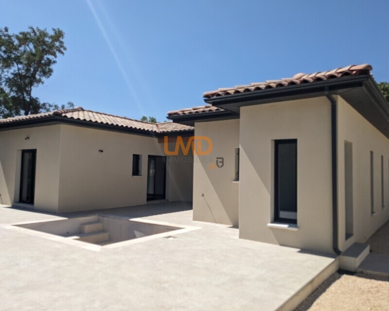 Villa contemporaine 110m2, 3 Chambres avec piscine  - Pxl 20250802 132117294