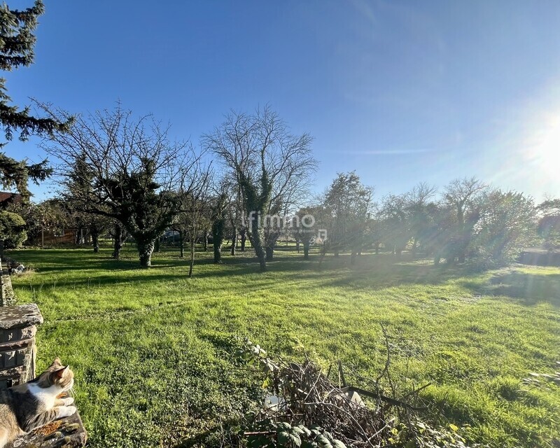 Terrain constructible de 1438m² - Fc4b1d15-5ae8-4bcc-ab68-378f0e5d9f00