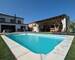 Maison 4 faces rénovée avec grand terrain, piscine et cuisine d'été - Pxl 20250919 125230594.mp